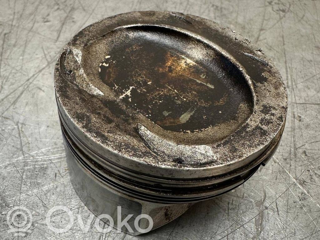 Audi A3 S3 8P Piston 