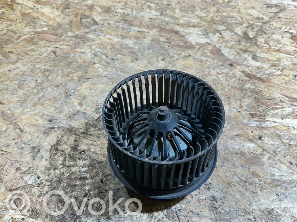 Volvo V50 Pečiuko ventiliatorius/ putikas 