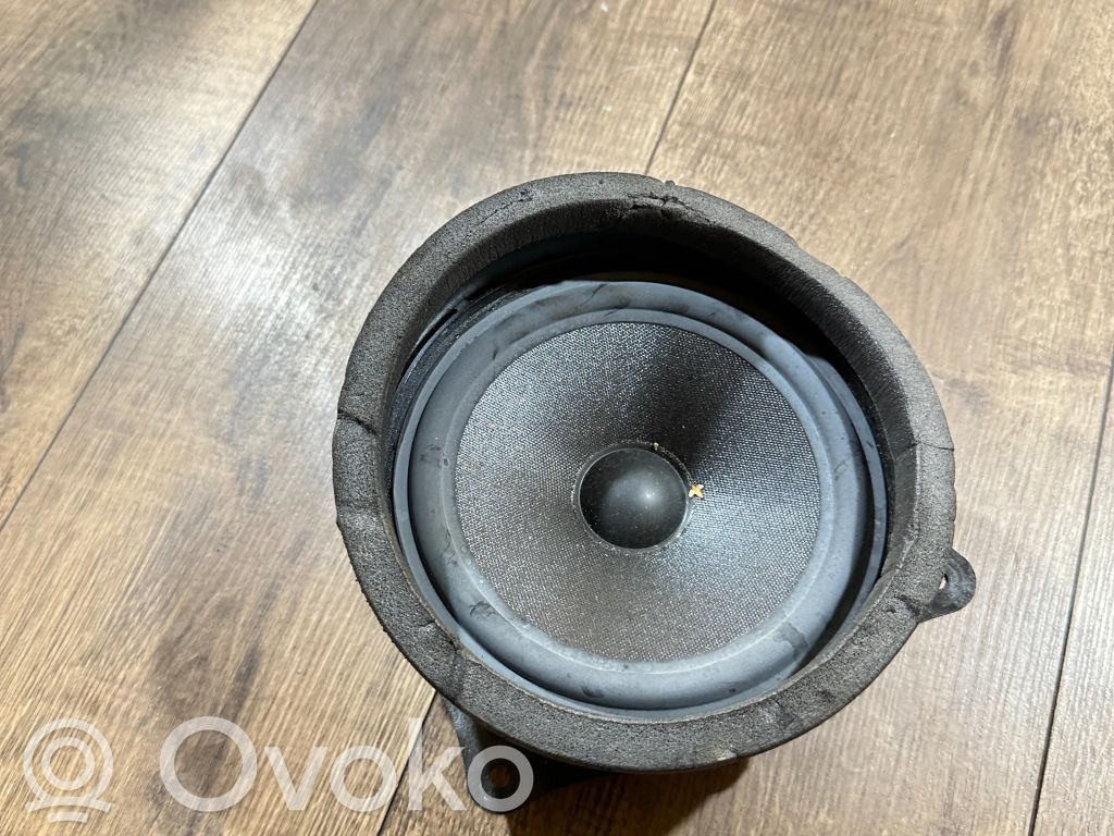 Etuoven kaiutin   8379093,4114144,4913430813