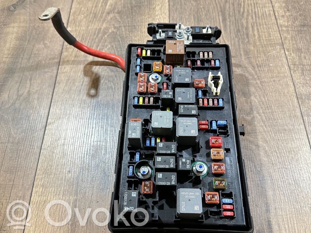 Opel Insignia A Drošinātāju bloks 