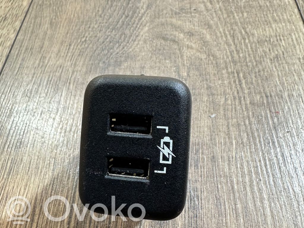 Enchufe conector USB   13598459,00001005183,VWT40018004860C