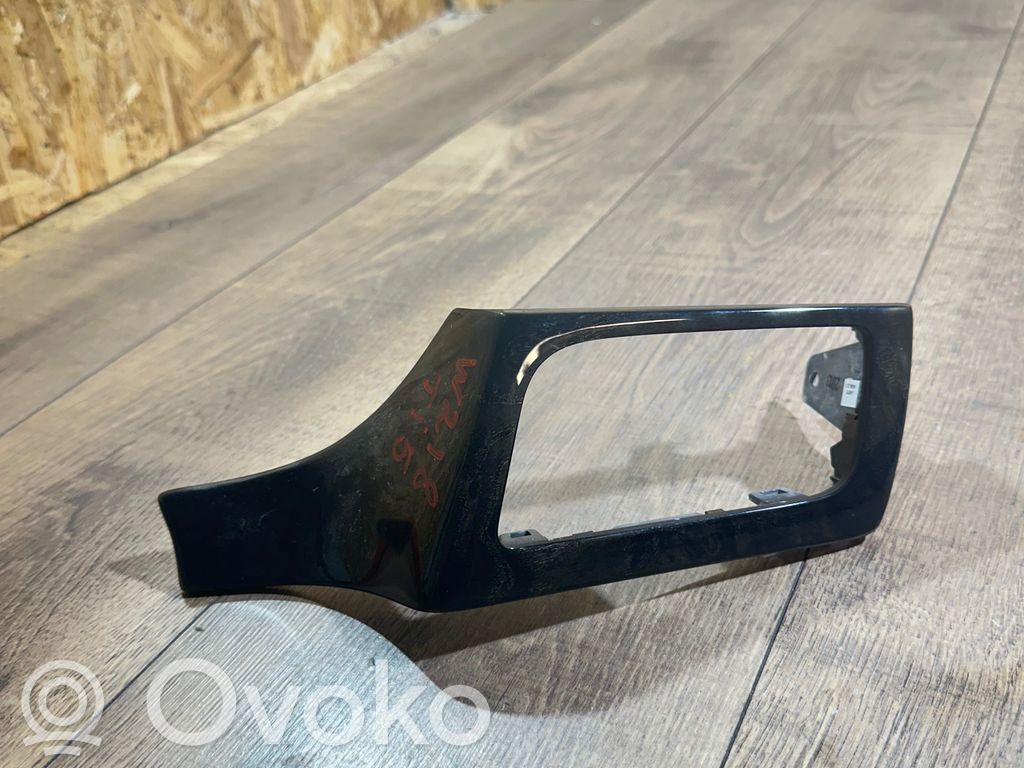 Mercedes-Benz CLS C218 X218 Ramka schowka deski rozdzielczej 