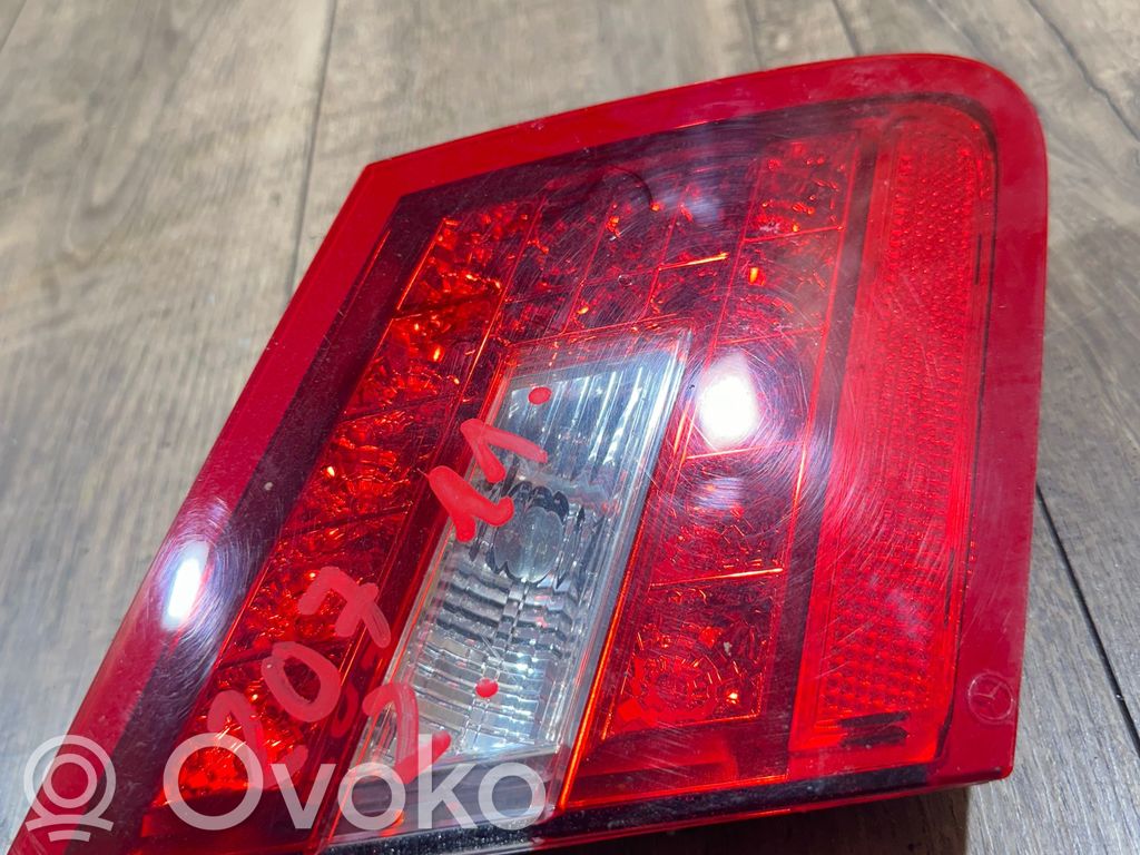 Mercedes-Benz E C207 W207 Lampă spate în capacul portbagajului 