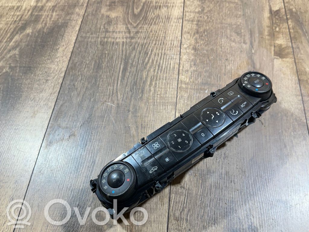 Mercedes-Benz E W211 Climate control unit 