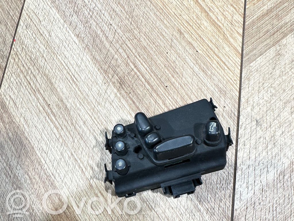 Chrysler Pacifica Seat control switch 