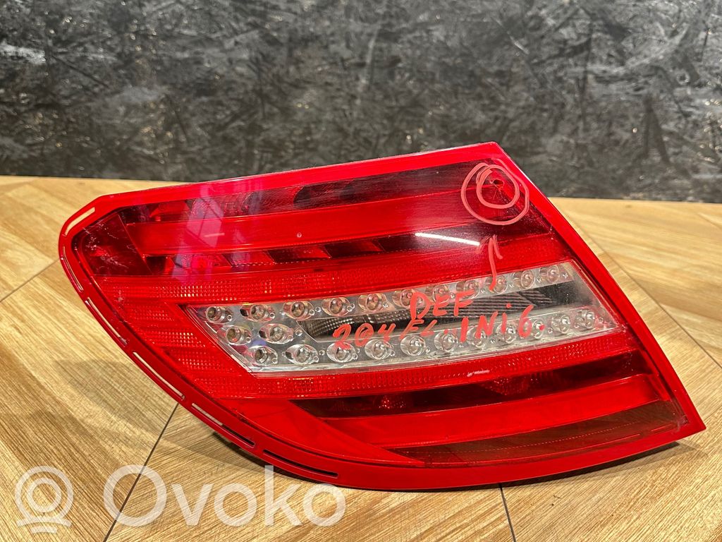 Mercedes-Benz C W204 Lampa tylna 