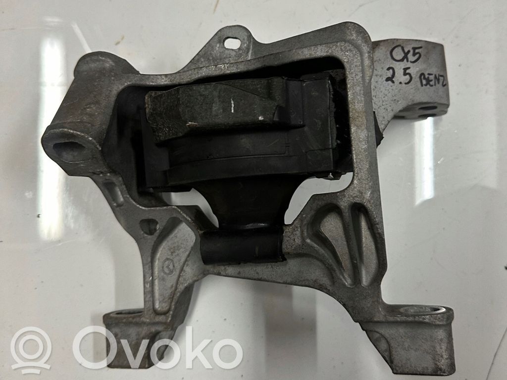 Engine mount bracket   KD45,K1442