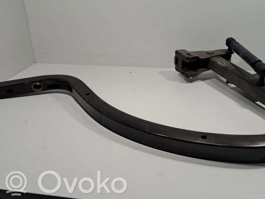 Lancia Thema Tailgate/trunk/boot hinge 
