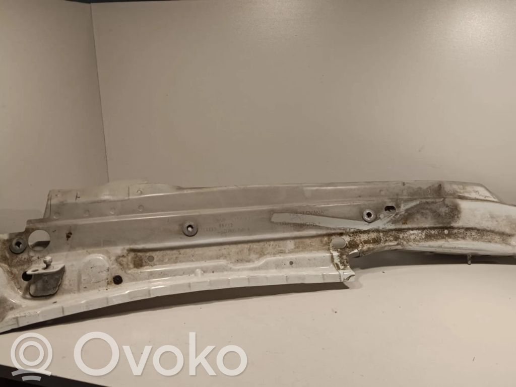 Audi Q7 4L Lokasuojan kannake 