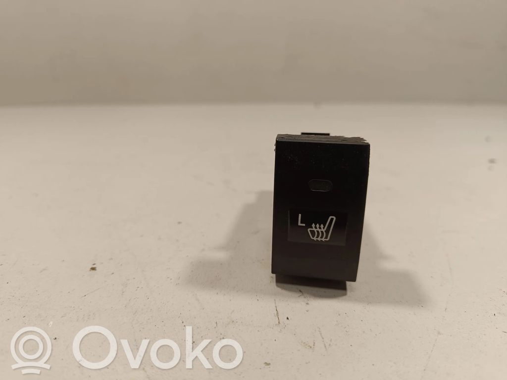 KIA Sorento Seat heating switch 