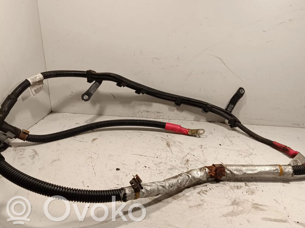 Plus / Klema / Przewód akumulatora   7823297