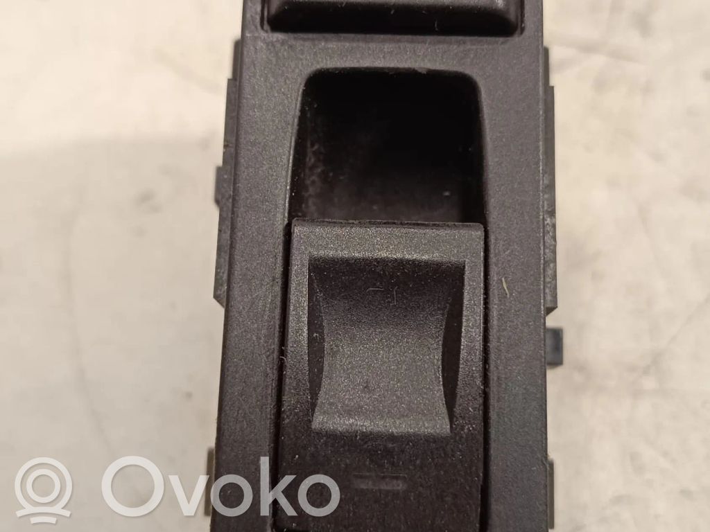 Jeep Grand Cherokee (WK) Elektrisko logu slēdzis 