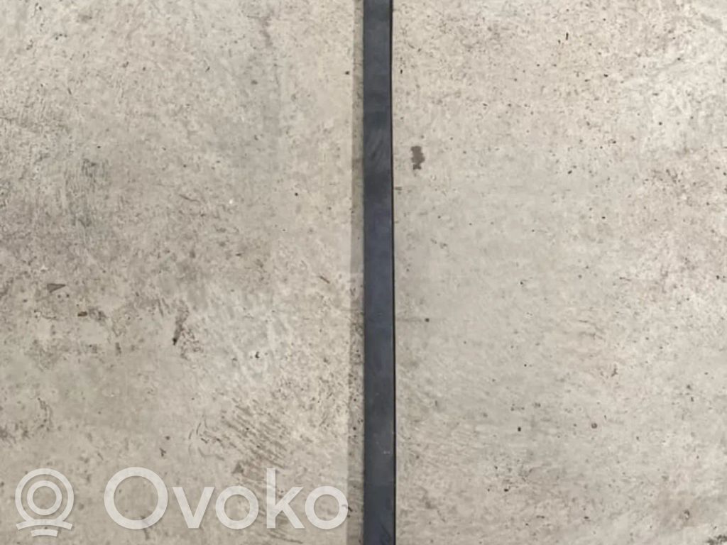 Jaguar XE Listwa szyby czołowej / przedniej 