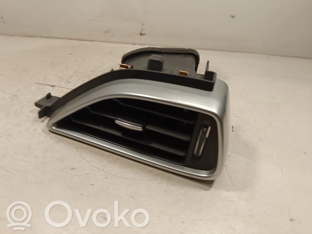Boczna kratka nawiewu deski rozdzielczej   GX73018B08A