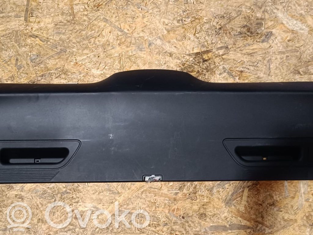 BMW X5 E70 Takaluukun alaosan verhoilusarja 
