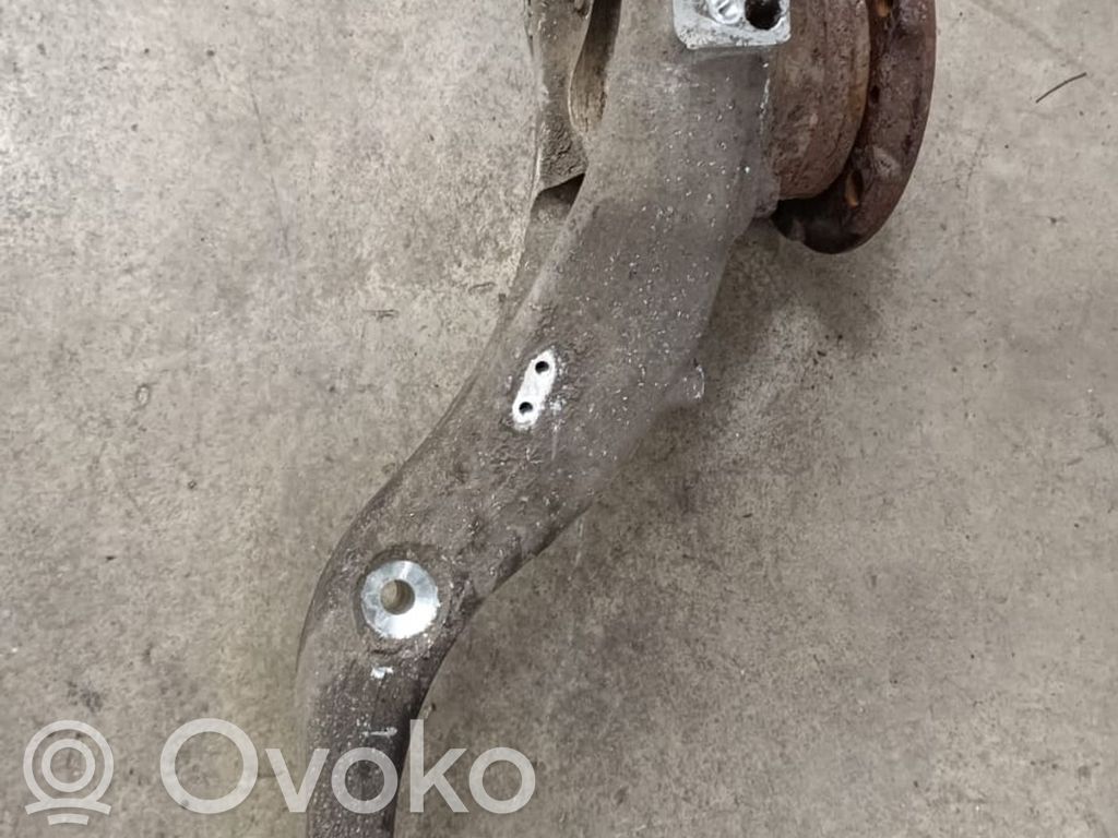 BMW X5 E70 Priekšējā riteņa rumbas vārpstas šarnīrs (stupica, capfa) 