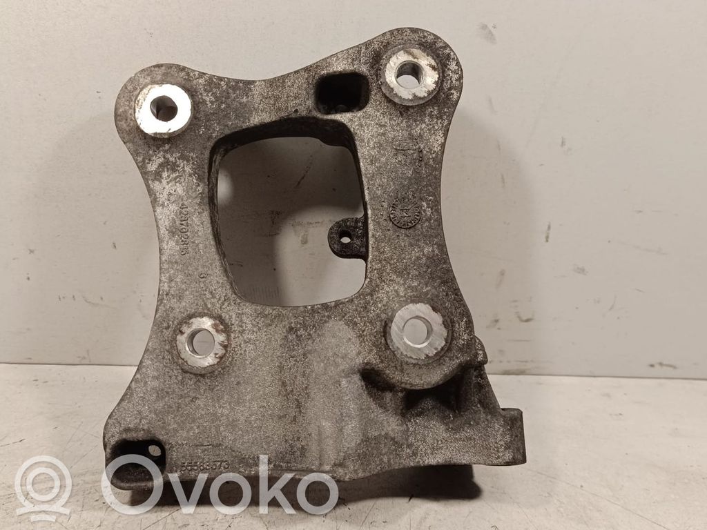 Opel Insignia B Engine mounting bracket 