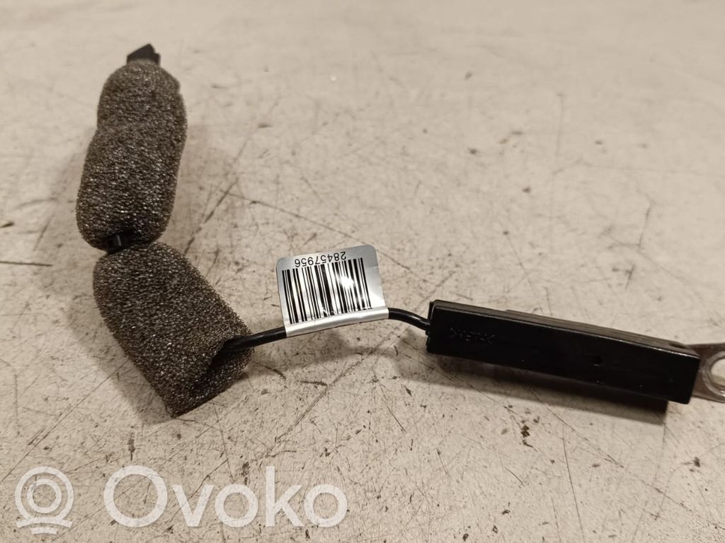 Jaguar XF X260 Antenos stiprintuvas 