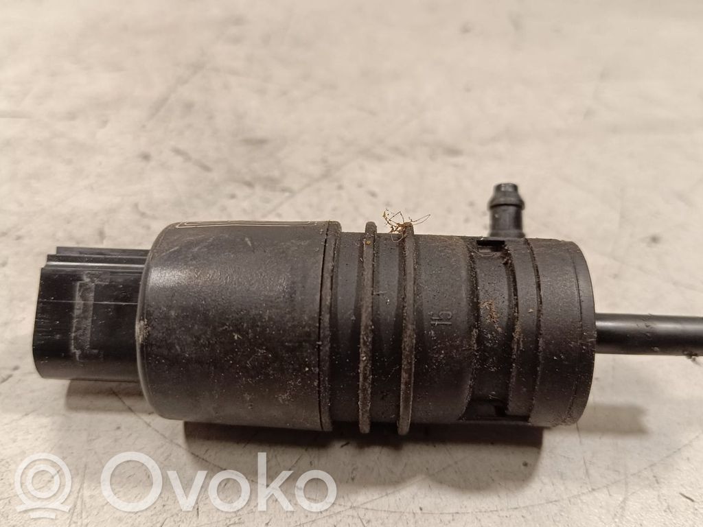 BMW 3 F30 F35 F31 Windscreen/windshield washer pump 