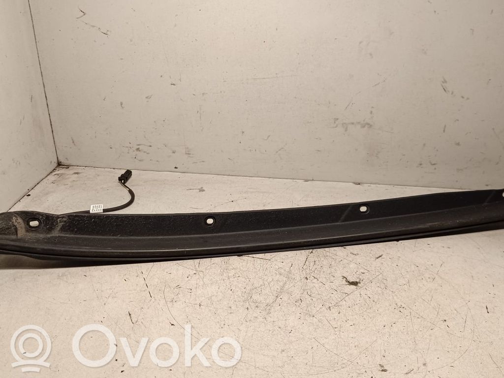 Jeep Grand Cherokee Boczek / Tapicerka boczna bagażnika 