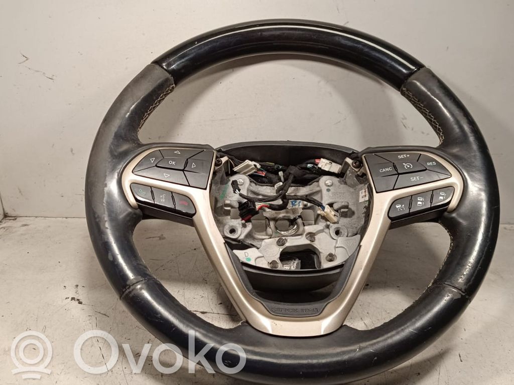 Jeep Grand Cherokee Ohjauspyörä 