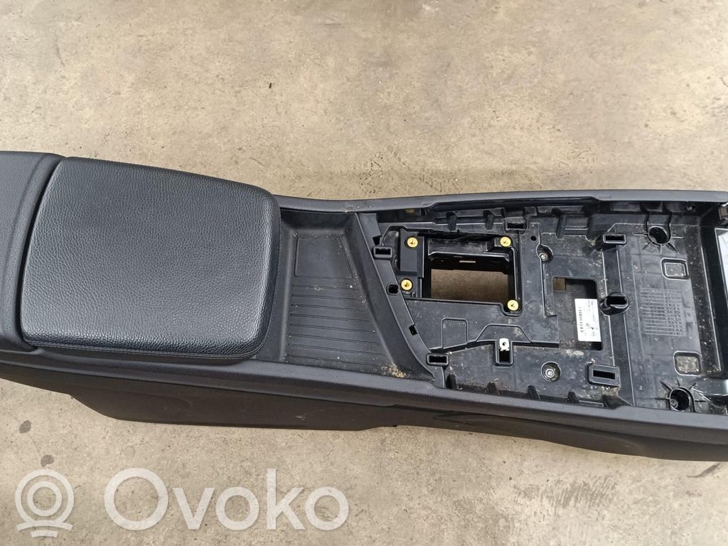 Audi Q7 4M Center console 
