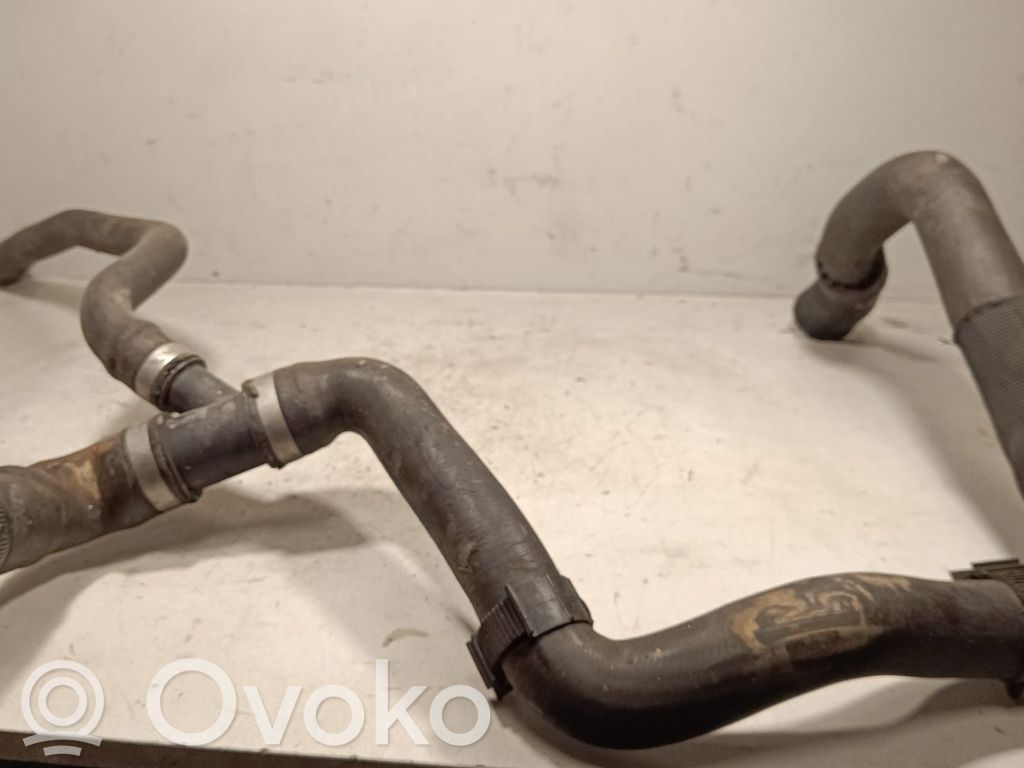 Ford Kuga II Engine coolant pipe/hose 