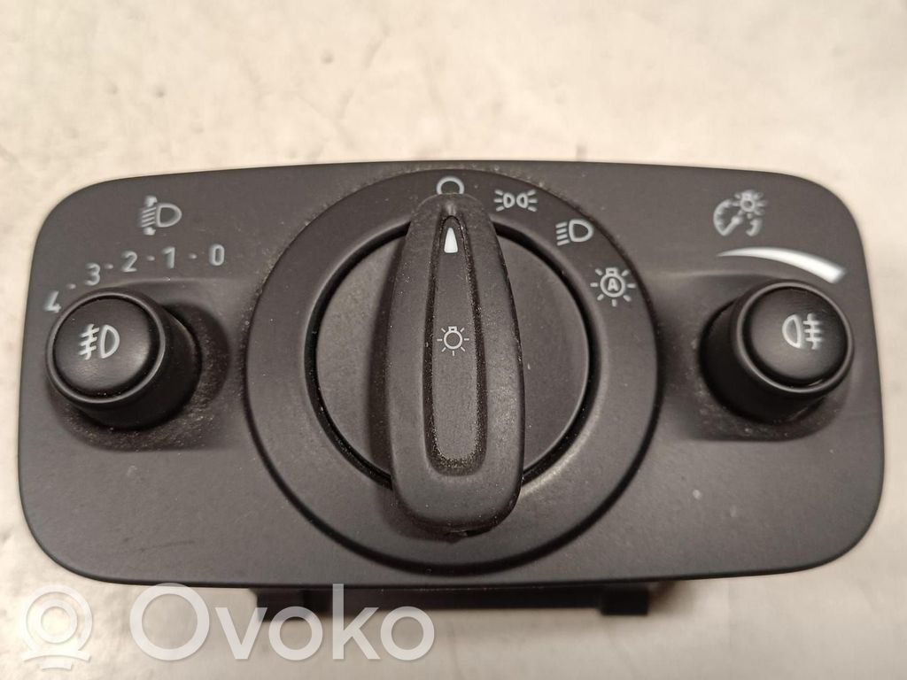 Ford Kuga II Light switch 