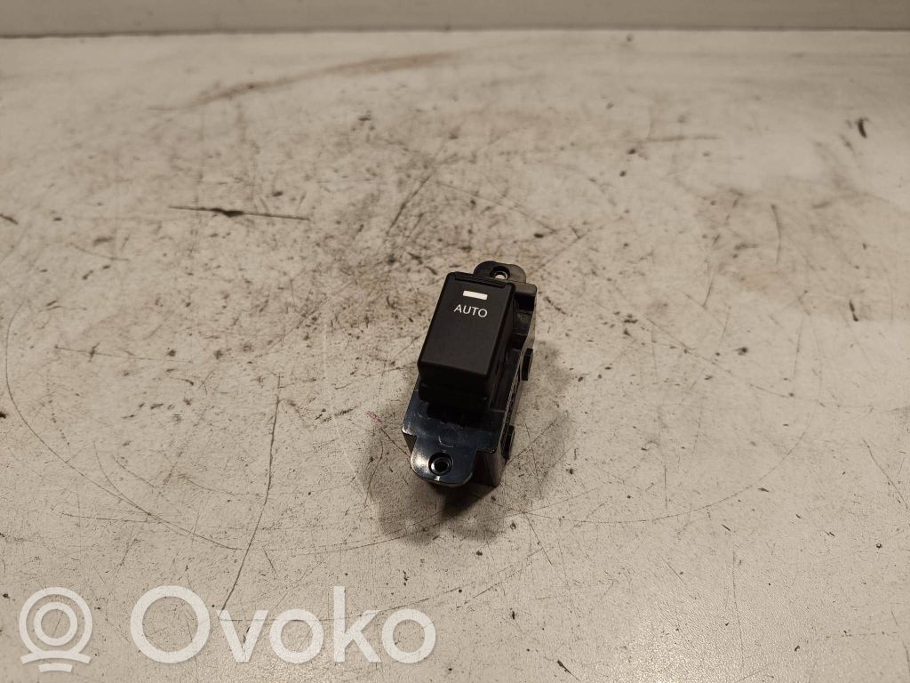 KIA Sorento Elektrinių langų jungtukas 