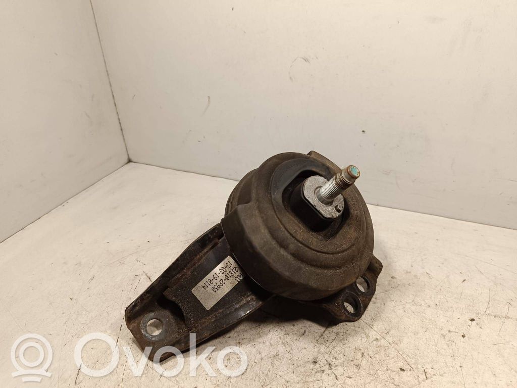 KIA Sorento Engine mount bracket 