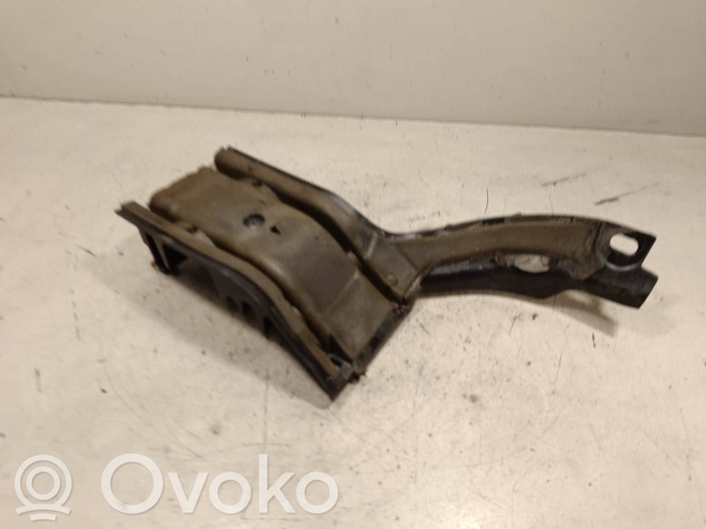 Jeep Grand Cherokee Other engine bay part 