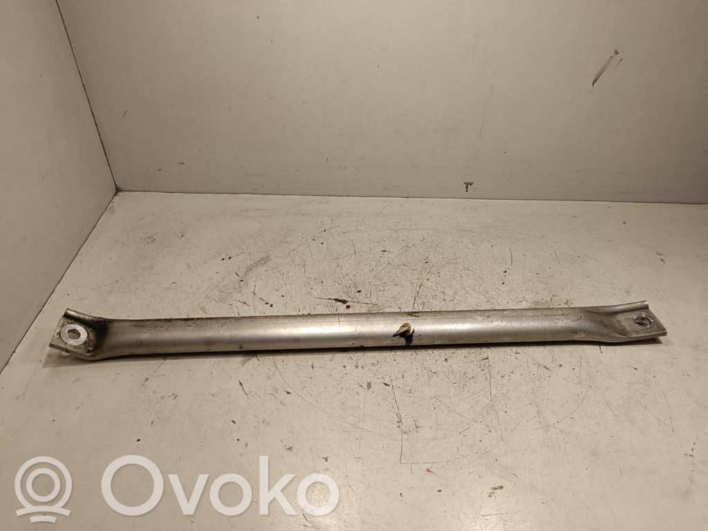BMW X5 E70 Другая деталь отсека двигателя 
