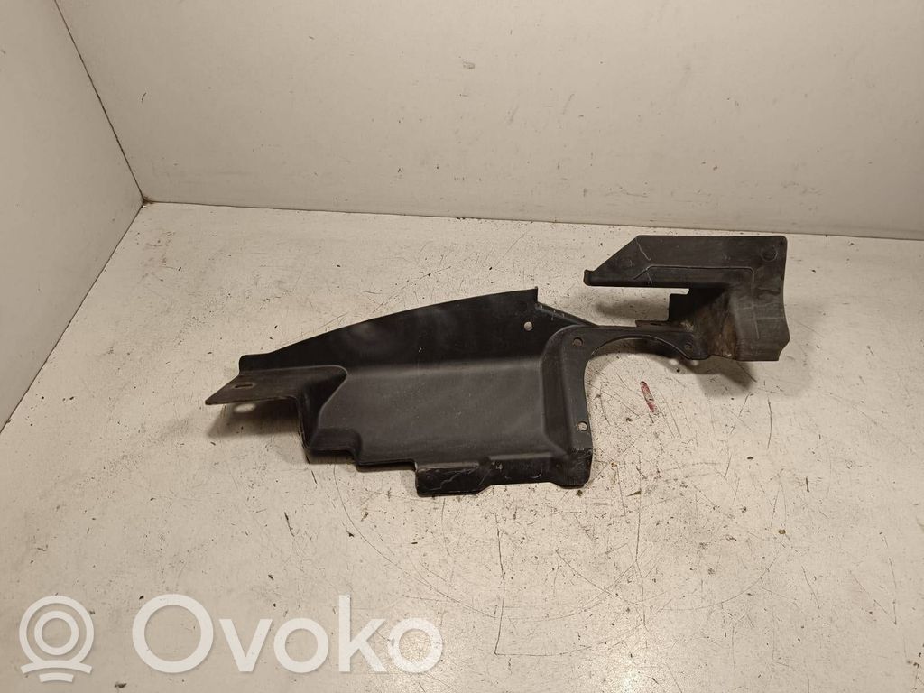 Nissan Navara D40 Radiatoriaus oro nukreipėjas (-ai) 