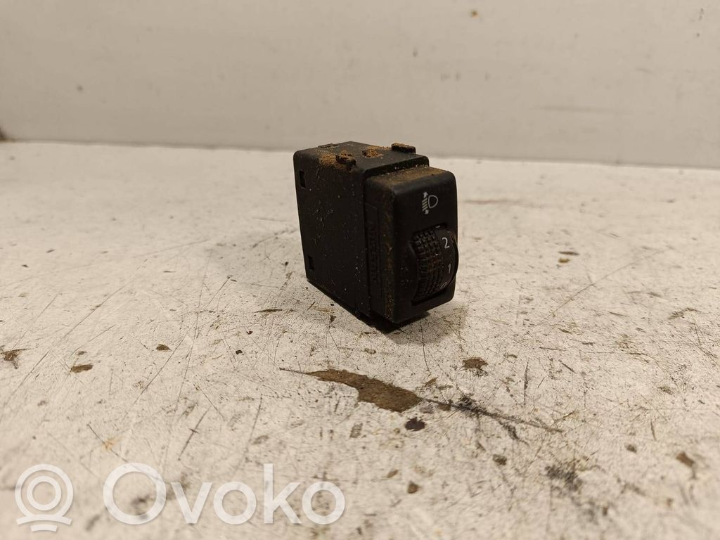 Nissan Navara D40 Interruptor de control de altura del faro delantero 