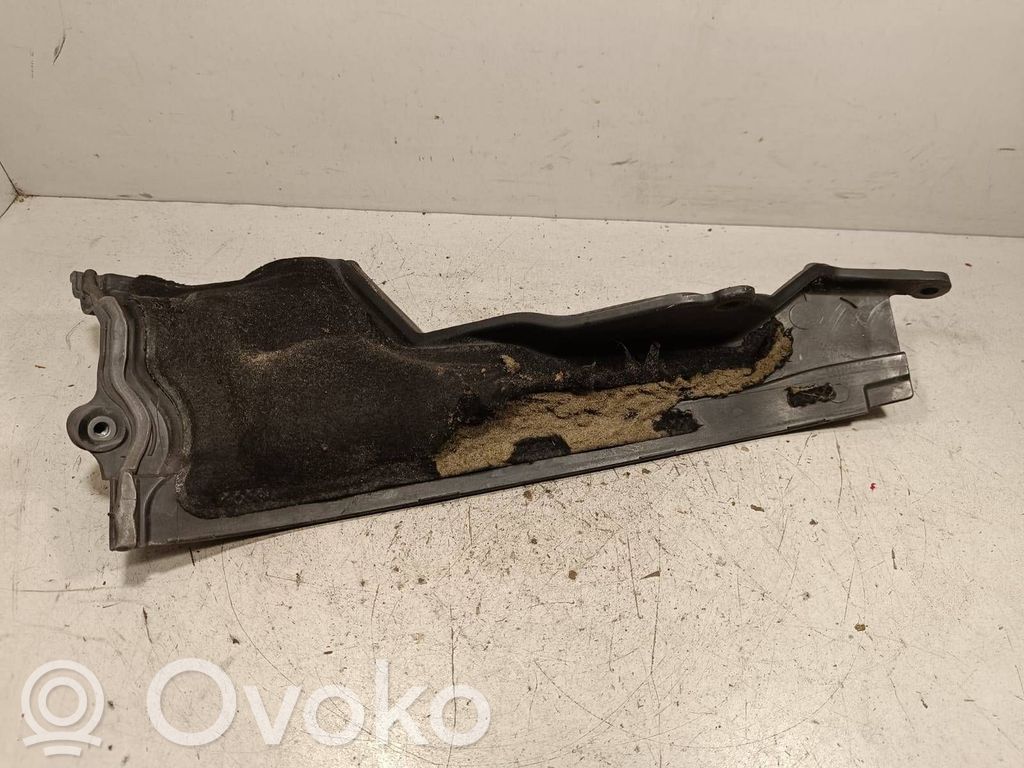 BMW 7 F01 F02 F03 F04 Inne części komory silnika 