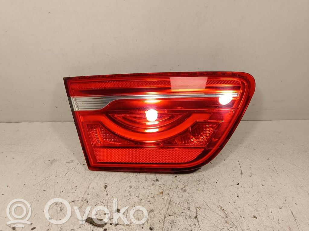 Tailgate rear/tail lights