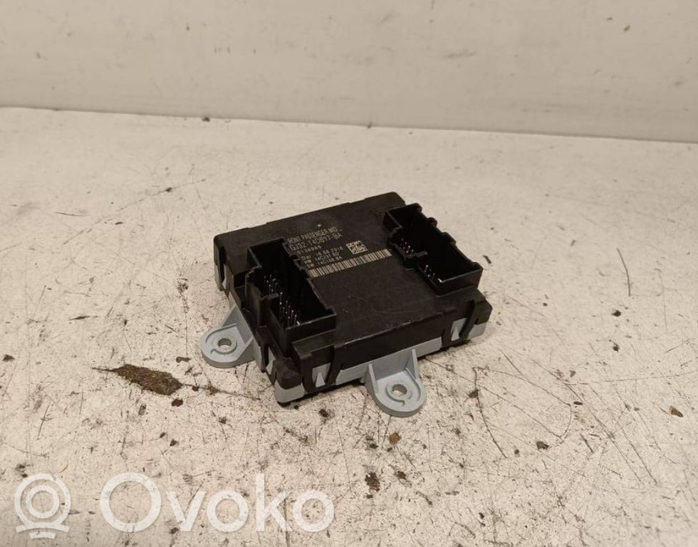 Jaguar XE Door control unit/module 