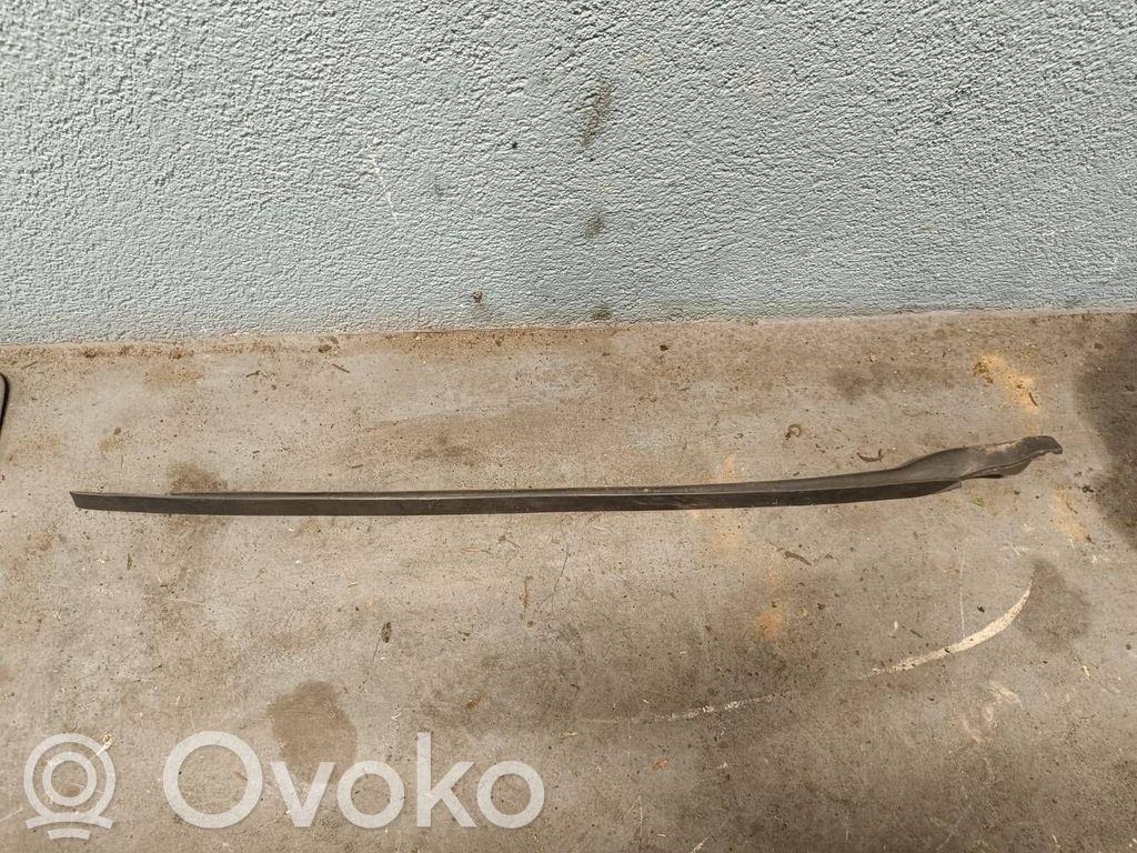 Jaguar XE Windshield trim 