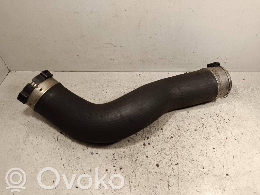 BMW 4 F32 F33 Välijäähdyttimen letku 