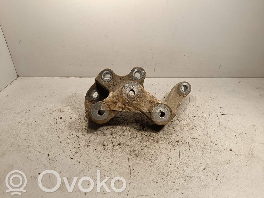 Opel Insignia B Vaihdelaatikon kannake 