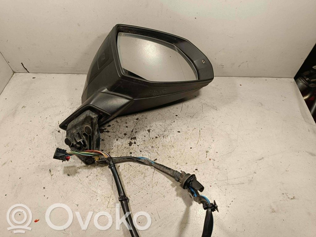 Audi Q7 4M Elektryczne lusterko boczne drzwi przednich 