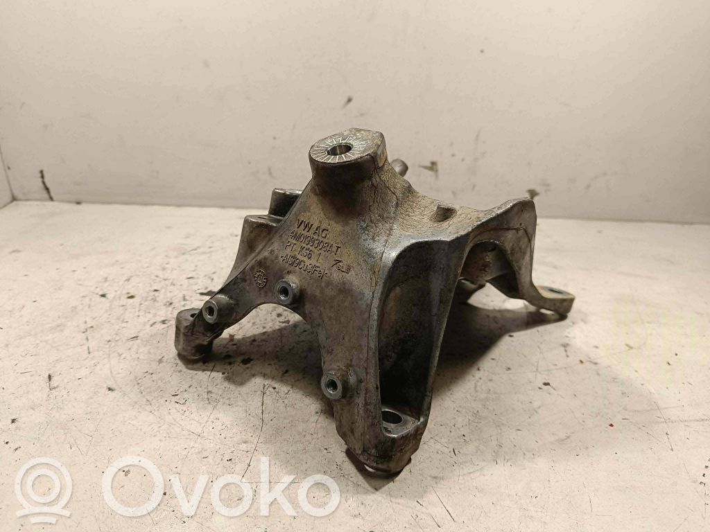 Audi Q7 4M Engine mounting bracket 