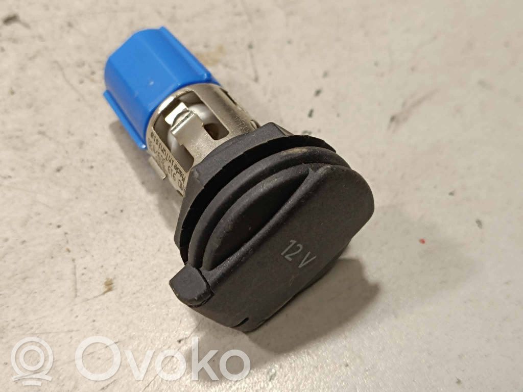 Audi Q7 4M 12 V Socket (front) 