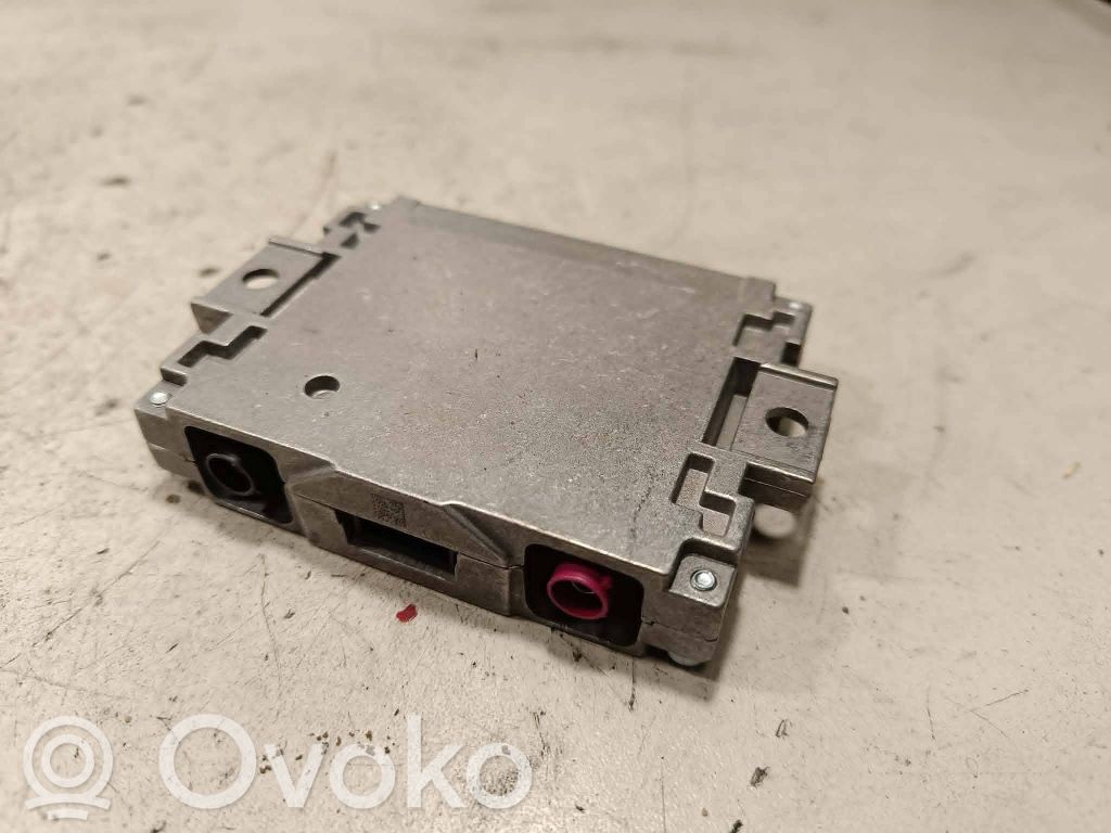 Audi Q7 4M Antenos stiprintuvas 