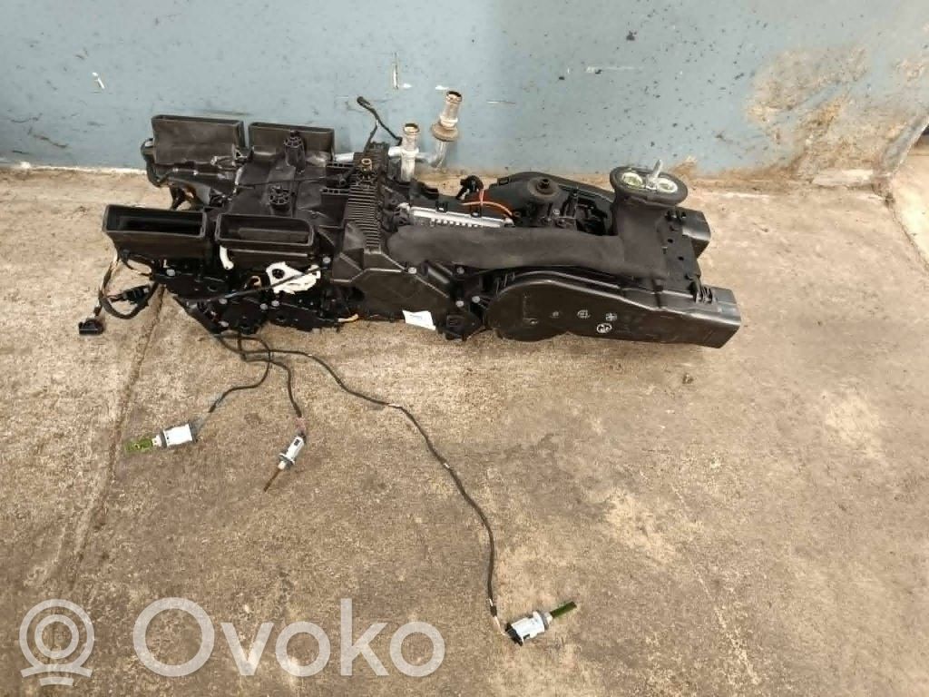 Audi SQ7 Salono oro mazgo komplektas 