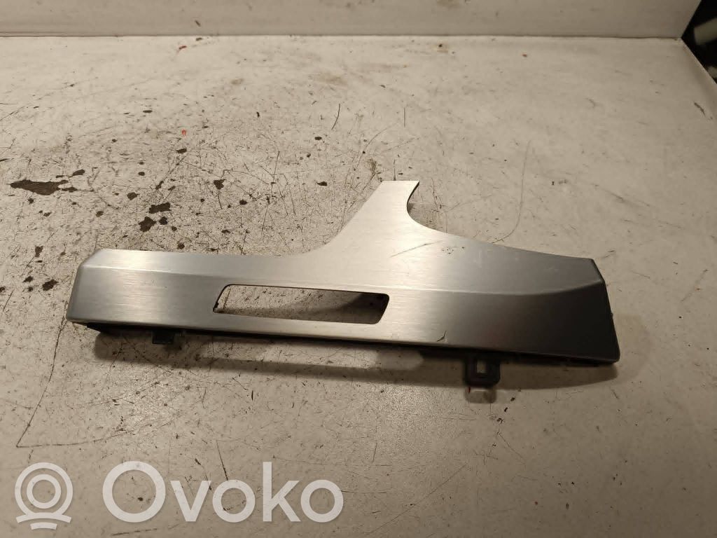Panel trim   4M1853191L