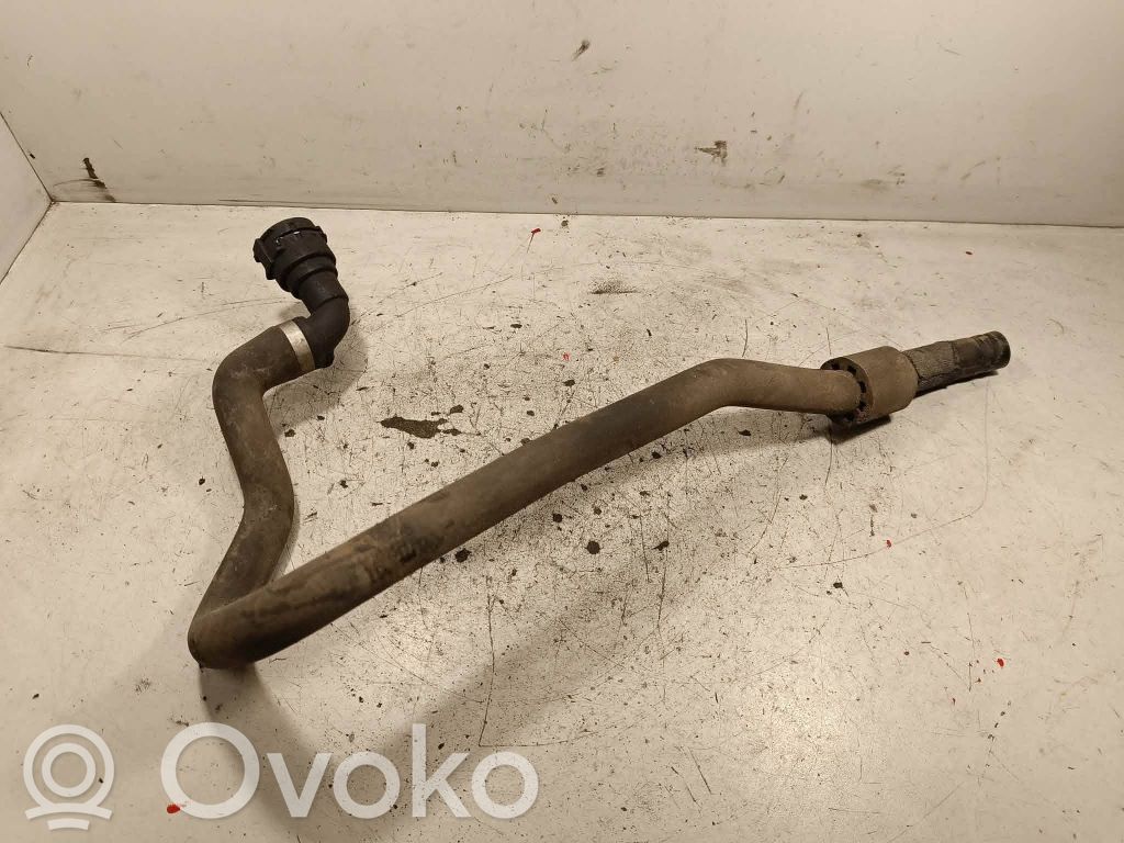 Audi SQ7 Tubo flessibile del liquido di raffreddamento del motore 