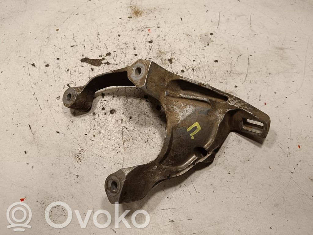 Engine mount bracket   4M0399404F