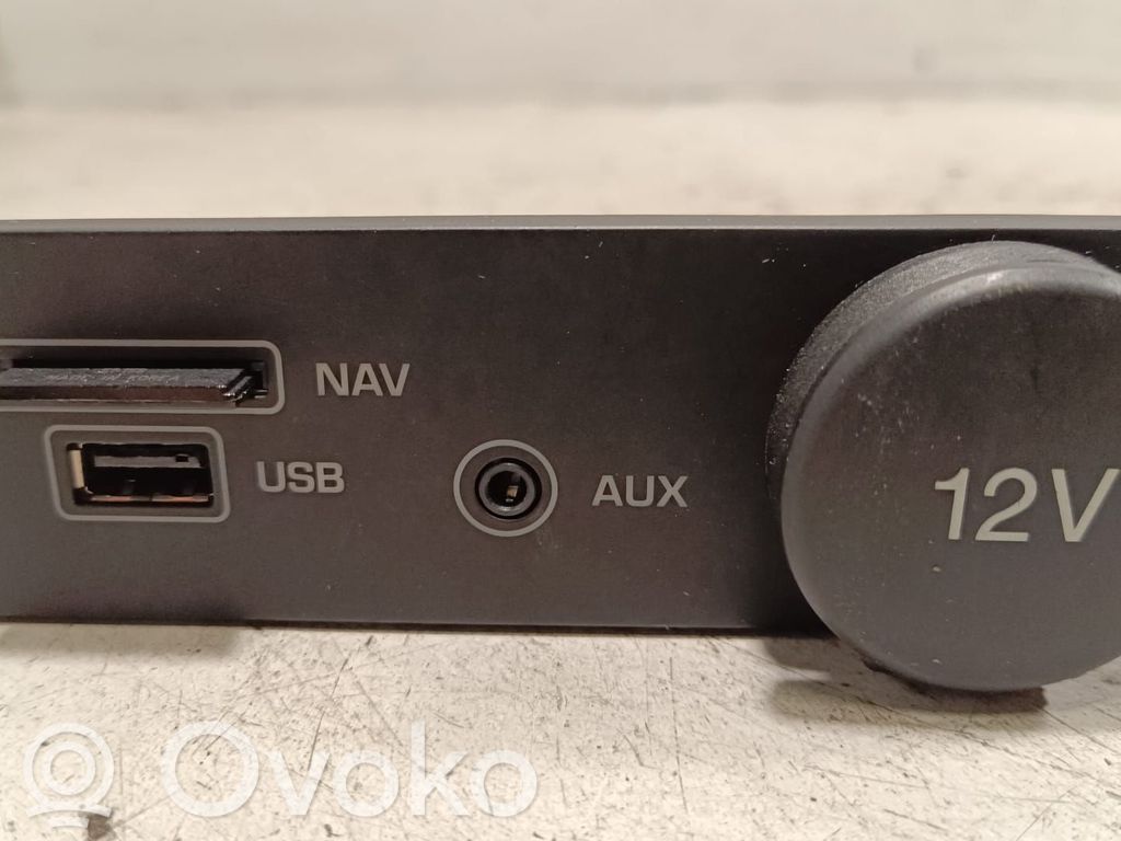 Jaguar XF X260 Enchufe conector USB 