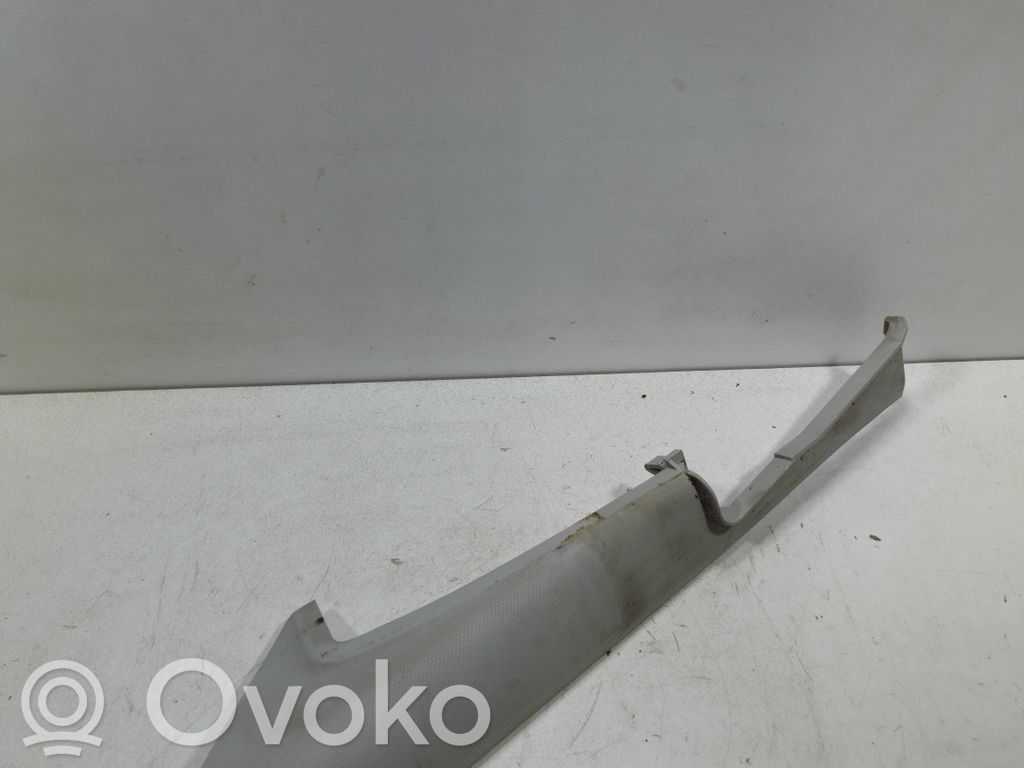 Osłona dolna słupka / B   7C0867269